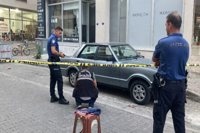 İzmir'de husumetlisini vuran şahıs kameralara yakalandı