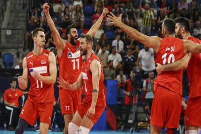 Filenin Efeleri madalya peşinde: Türkiye-Slovenya voleybol maçı ne zaman? Nerede?