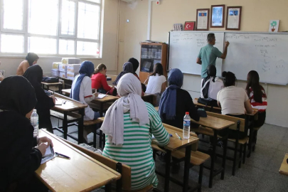 Şanlıurfa’da öğrencilere üniversiteye hazırlık kursu veriliyor