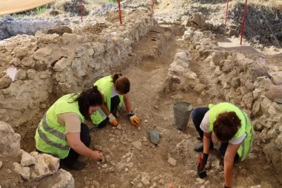 2 bin 500 yıllık zar oyunu tablası bulundu