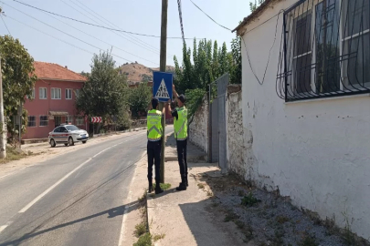 Aydın'da trafik levhaları kontrol edildi