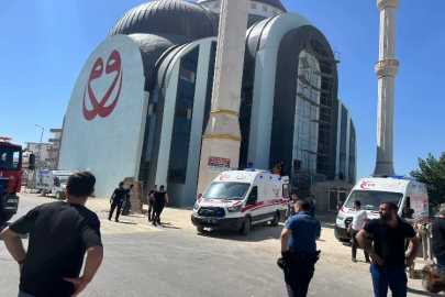 Batman'da bir caminin iskeleti çöktü