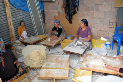 Antalyalı ev hanımları yufka ekmek geleneğini yaşatıyor