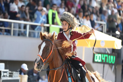 Kayseri’de Atlı Okçuluk final müsabakaları nefes kesti