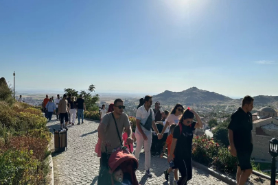 Eskişehir'e turist akını devam ediyor