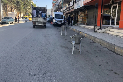 Erzincan'da esnafın yol kapatmasına tepki