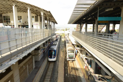 İzmir Halkapınar METRO’da yürüyen merdiven çöktü!