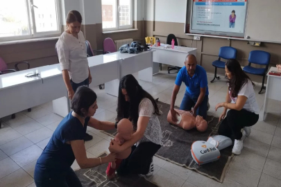 Manisa'da öğretmenlere ilk yardım eğitimi verildi