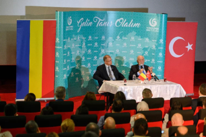 YEE'den, Bükreş’te Prof. Dr. İlber Ortaylı ile "Dostluğun Tarihsel Boyutu, Türk-Rumen İlişkileri" konferansı