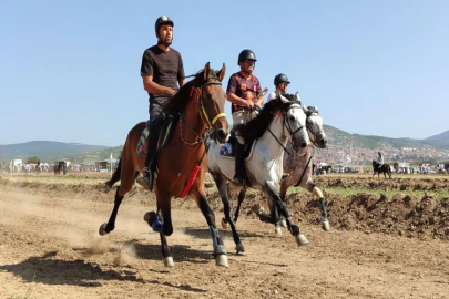 Rahvan atlar Cumhuriyetin 100. yaşı için koştular