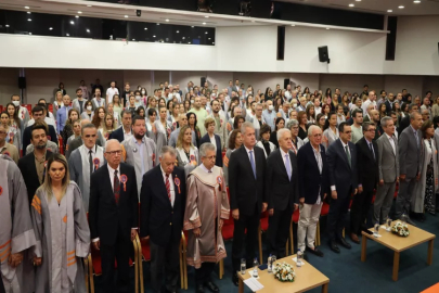 İzmir Ekonomi’de yeni akademik döneme coşkulu açılış