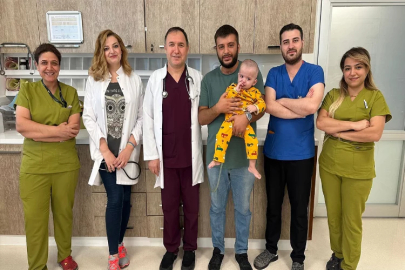 9 aylık bebek 18 günlük yaşam mücadelesini kazandı