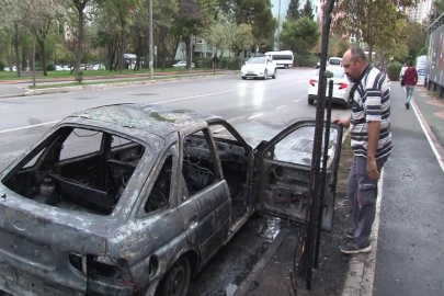 İstanbul'da seyir halinde alev alan otomobil yandı