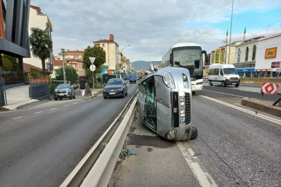 Kocaeli’de refüje çarpan otomobil yan yattı