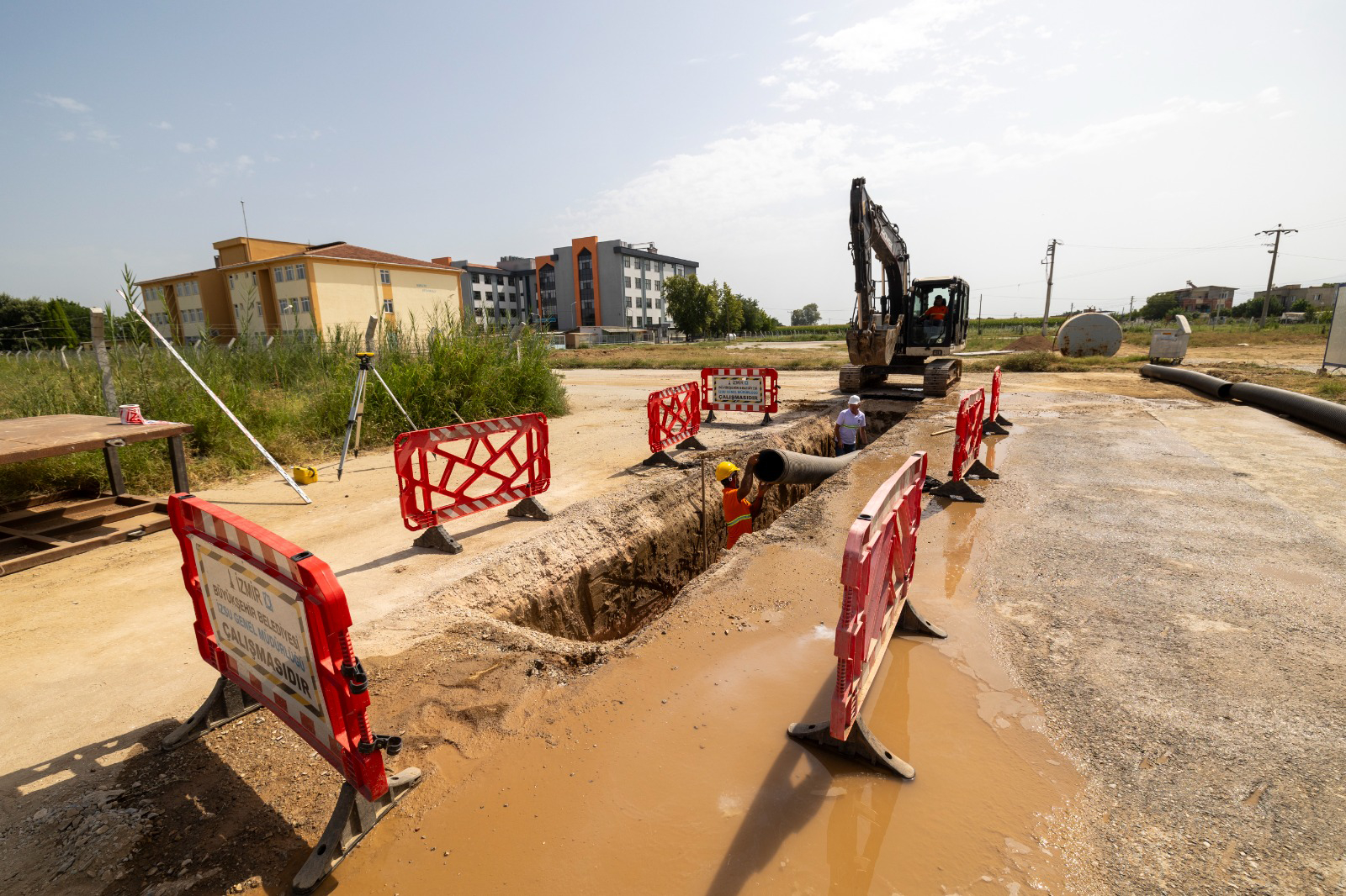 Torbalı’da altyapı mesaisi hız kesmiyor (2)