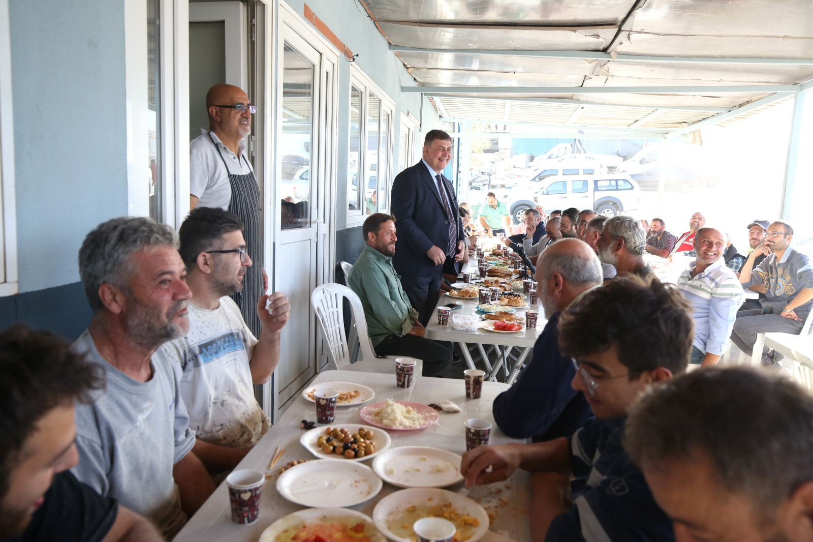 Başkan Tugay'dan sanayi esnafına ziyaret (1)