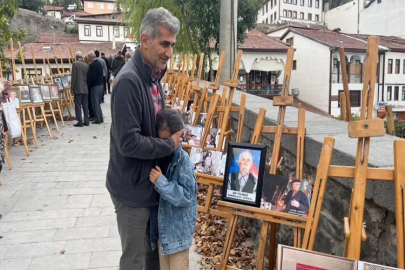 Minik Alina Asya dedesinin fotoğrafını görünce gözyaşlarını tutamadı