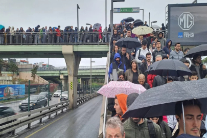 İstanbul Uzunçayır’da metrobüs kazası