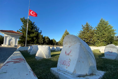 Çanakkale’de bayraklar yarıya indirildi