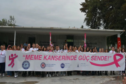 Ege Üniversitesi'nde meme kanseri farkındalık yürüyüşü