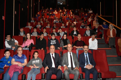 Çankırı’da Cumhuriyet’in 100. yılında öğrencilere sinema günü düzenlendi