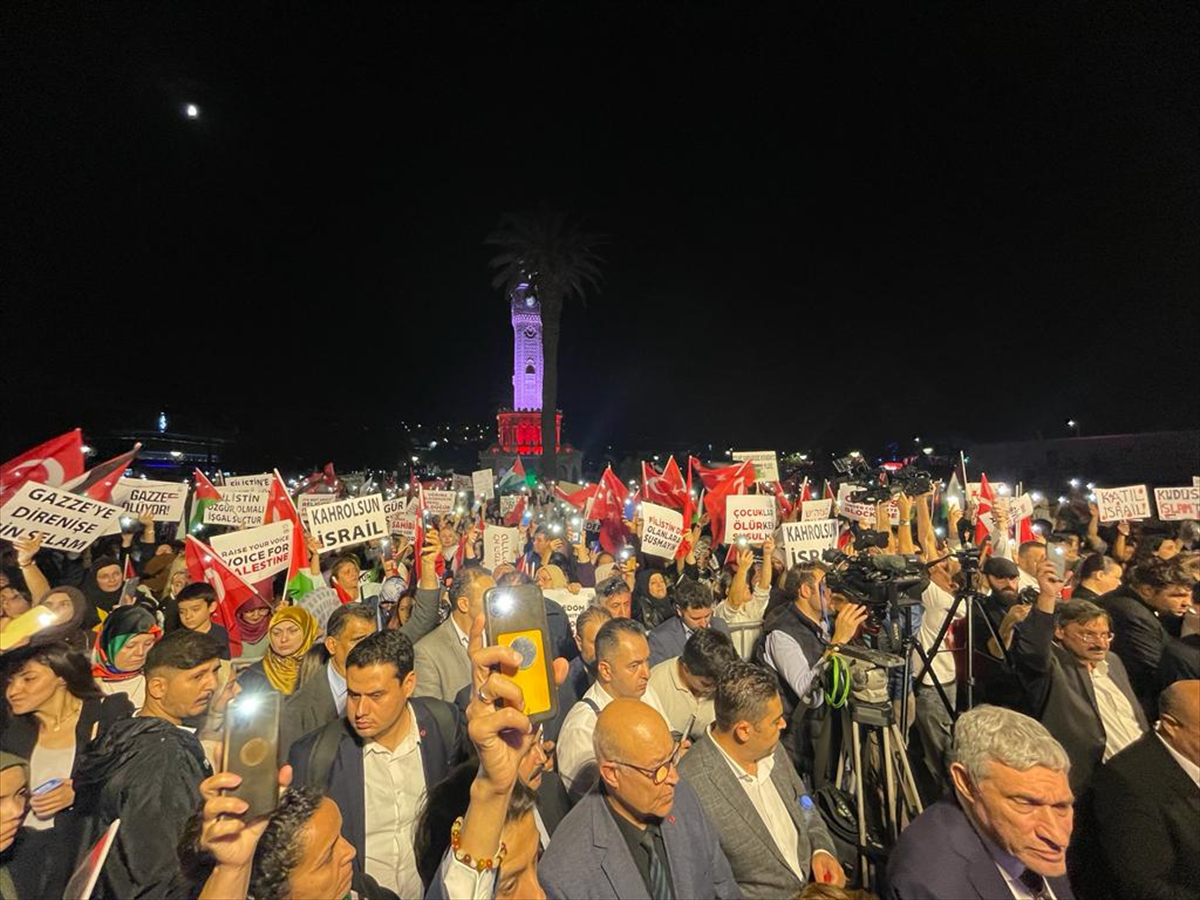 izmirde-filistine-destek-icin-miting-duzenlendi (3)