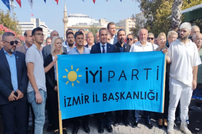 İYİ Parti tutuklu gazeteciler için alana indi: ‘Pankart’ detayında ‘milliyetçilik’ tepkisi