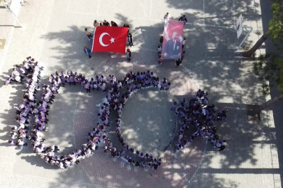 Afyonkarahisar’da 100’ncü yıl koreografisi