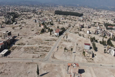 Hatay’da binaların yerini araziler aldı