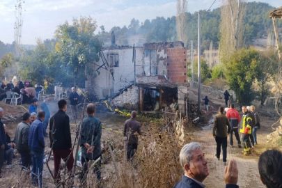 Manisa'da evinde yangın çıkan yaşlı kadın öldü