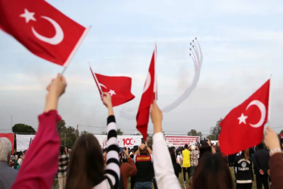 Türk Yıldızları, Manisa'da büyüledi