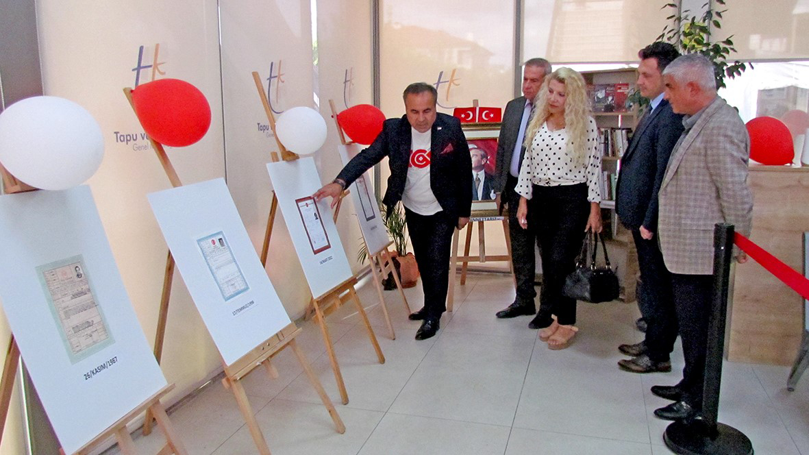 İzmir'de 100 yıllık tapu senetleri sergilendi (2)