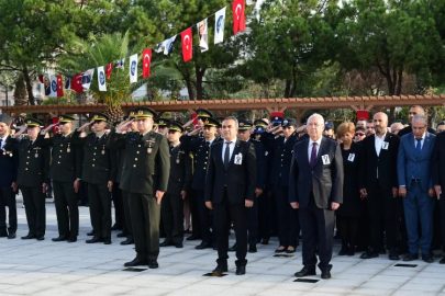 Karabağlar'dan 10 Kasım Ata'ya saygı duruşu