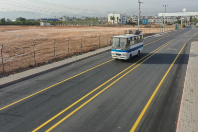 Mersin'de yol yenileme çalışması