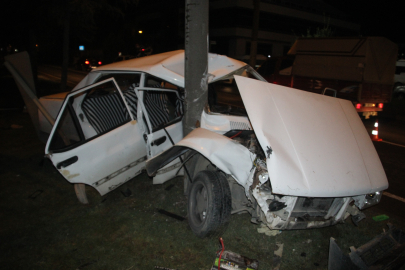 Ordu’da feci kaza: otomobil kağıt gibi katlandı