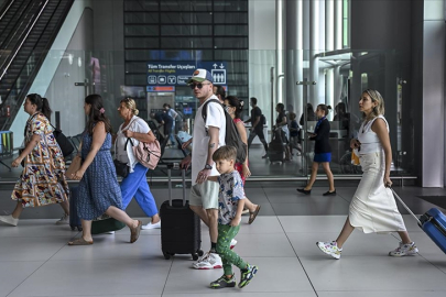 İstanbul havalimanlarını kullanan yolcu sayısı 100 milyonu geçti