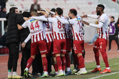 Sivasspor sahasından galip ayrıldı