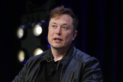 Elon Musk'tan OpenAI ve CEO'su Sam Altman'a 