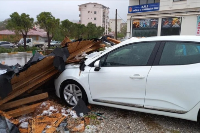 Fırtına ve sağanak birçok ilde hayatı felç etti