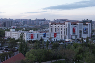 Ankara kırmızı beyaza büründü!