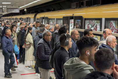 Üsküdar'da iki metro çarpıştı