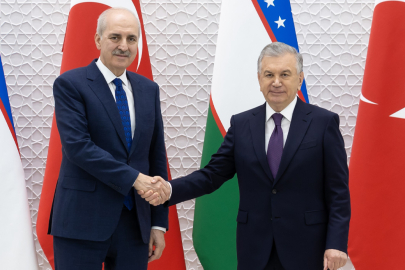 TBMM Başkanı Kurtulmuş Özbekistan Cumhurbaşkanı Mirziyoyev ile bir arada