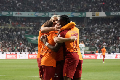 Galatasaray, Süper Lig tahtını üst üste ikinci kez kaptı: Şampiyon Galatasaray!