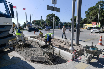 İzmir Vasıf Çınar Bulvarı çift yön oluyor