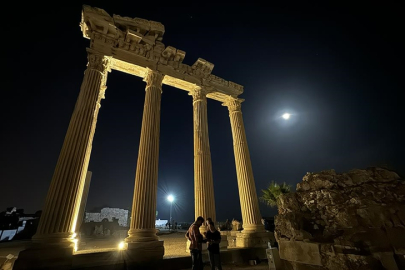 Antalya'da müzeler ziyaretçilerini gece boyunca da ağırlıyor