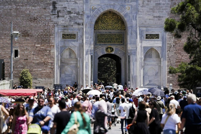 İstanbul'da tarihi mekanlarda ziyaretçi yoğunluğu