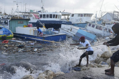 Karayiplerde meydana gelen Beryl Kasırgası’nda 8 kişi yaşamını yitirdi