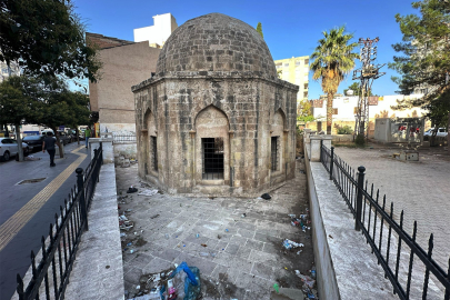 Mardin'de tarihi kümbette çöp birikintisi oluştu