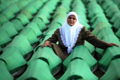 İzmirli milletvekilleri 29’uncu yıl dönümünde Srebrenitsa Katliamı'nı andı