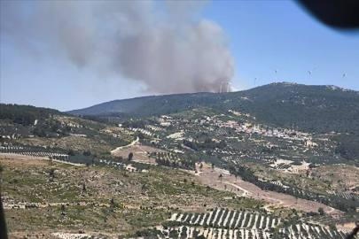 Manisa Soma'da çıkan orman yangınına müdahale ediliyor